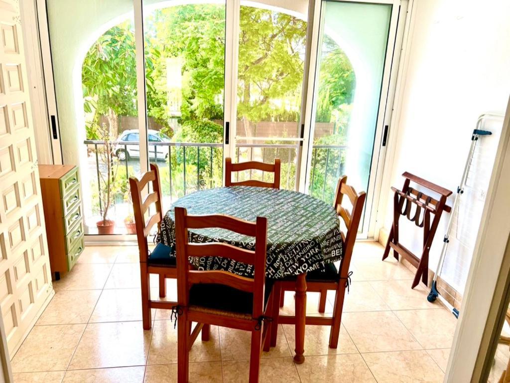 Schnuckelige Wohnung Naehe Meer 데니아 외부 사진